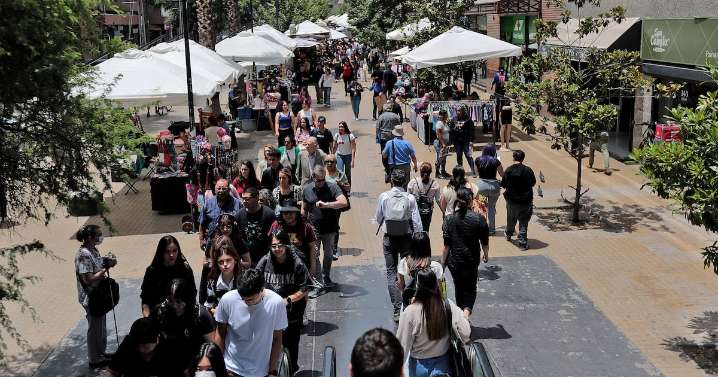 Medición revela que la confianza del consumidor en Chile es la única que aumentó en Latinoamérica durante agosto