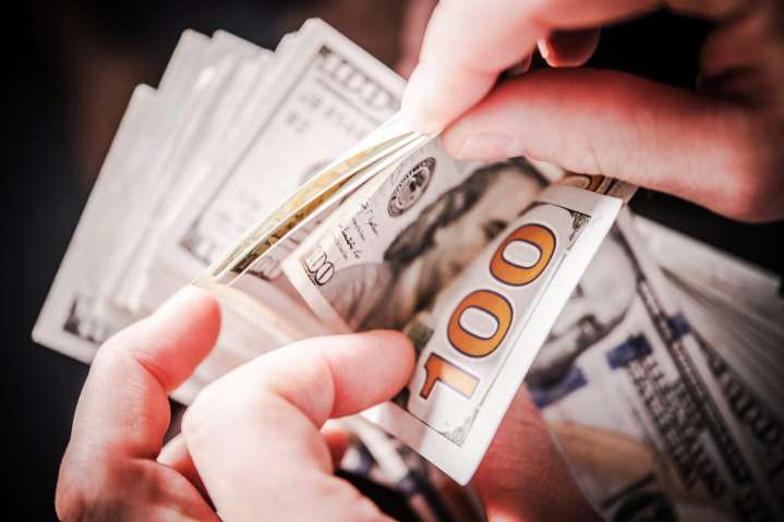 Contratista tecnológico del norte de VA pagará $1 millón en restitución por robo de salario