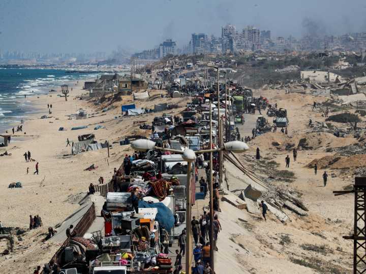 Week in Pictures: From forced displacement in Gaza to protests in Peru
