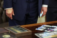'He's not doing well': Psychologists say Trump showing telltale signs of 'early dementia'
