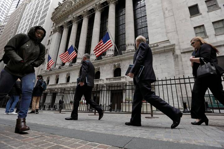 La tasa de desempleo en agosto aumenta al 4,3 %, con una anémica creación de empleo
