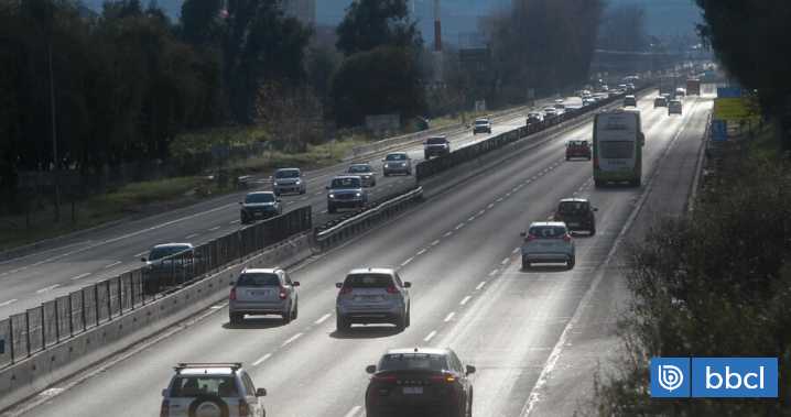 Se proyecta que más de 300 mil vehículos deberían regresar a la RM este sábado y domingo