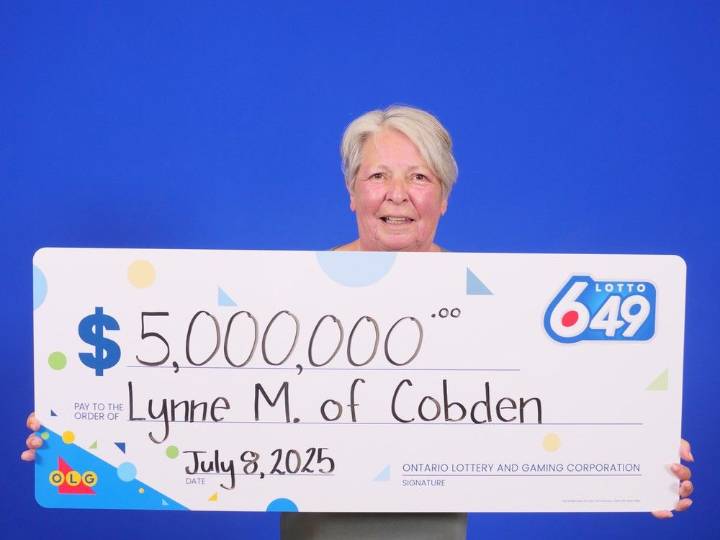 Cobden woman claims $5 million Lotto 6/49 jackpot