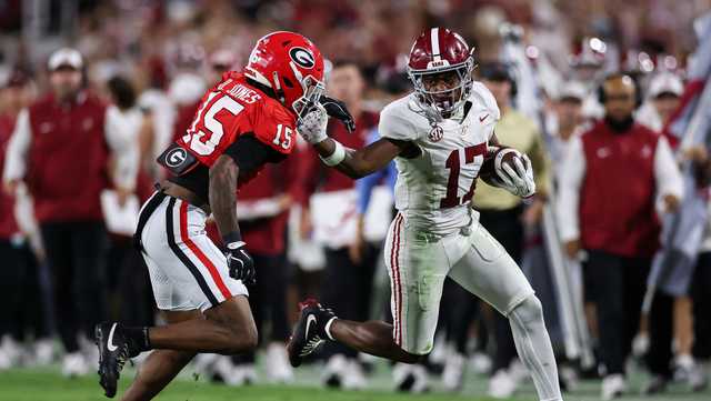 The Crimson Tide ends Georgia's 33-game home win streak, beating the Bulldogs 24
