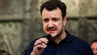 Juez estadounidense ordena deportación de Mahmoud Khalil