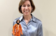 La Lista VIP: Barbie inspira con Ellen Ochoa, la primera mujer hispana en el espacio ahora en muñeca de colección