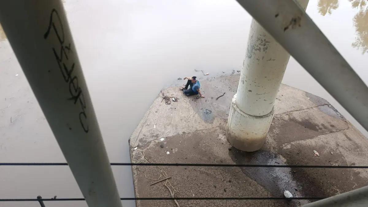 Joven de 22 años sobrevive tras ser amarrado y arrojado desde un puente en Culiacán