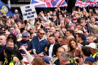 Más de 100 mil personas participan en protesta ultraderechista en Londres