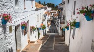 El pueblo blanco de España donde vivió Robert Redford con su familia