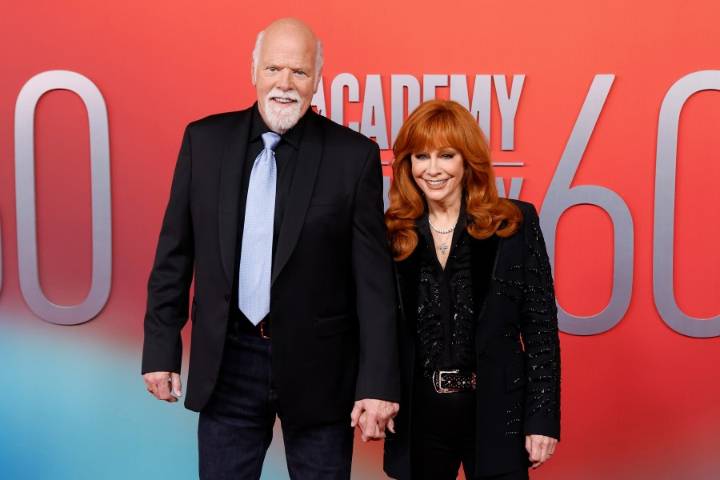 Oklahoma country music star Reba McEntire is engaged