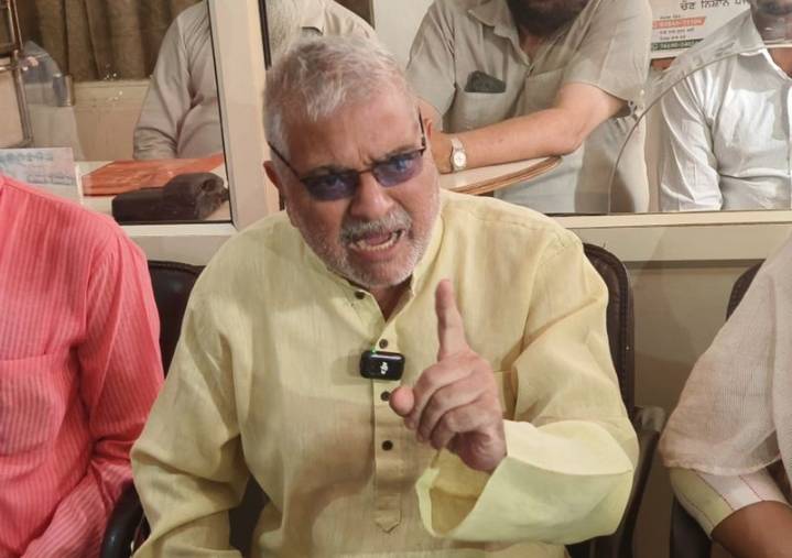 Punjab Congress MP Dharamvira Gandhi slams party leadership over 'halqa in