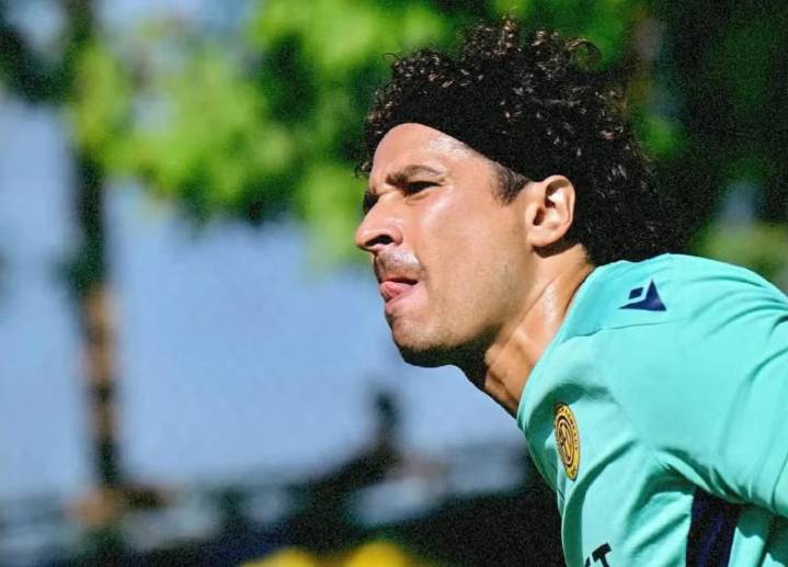 Debuta y golean a Memo Ochoa