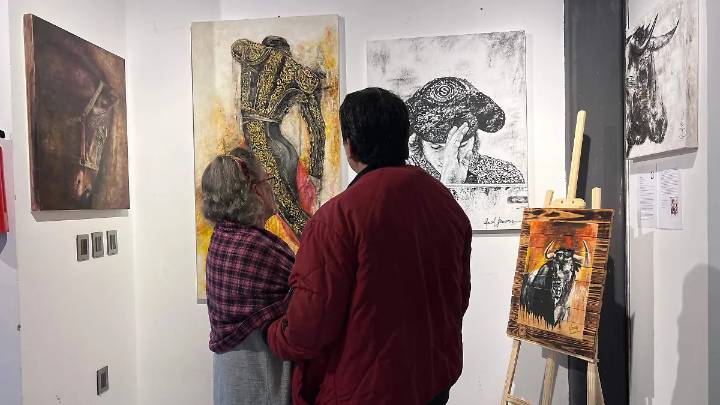 Arte y bravura: Llega a Apizaco exposición pictórica taurina