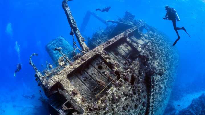 Archaeologists Stunned As Lake Michigan Just Coughed Up A Long-Lost Shipwreck By Sheer Accident