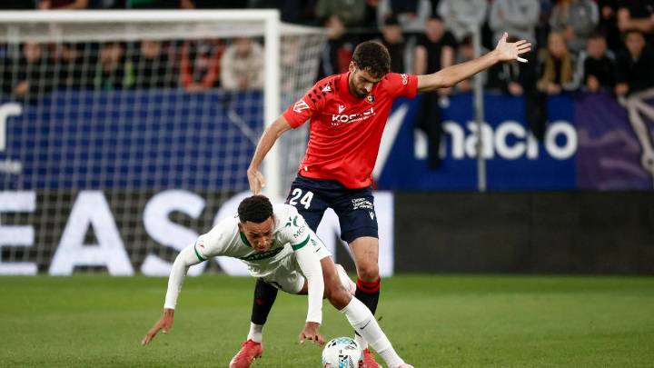 El Elche rasca un empate ante Osasuna en el 92