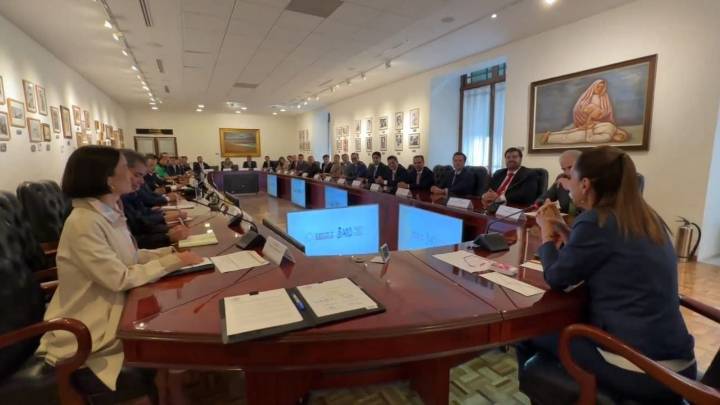 Estrategia nacional frena alza de gasolina: precio se mantiene debajo de 24 pesos por litro: Sener