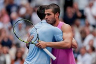 Alcaraz supera a Djokovic y jugará la final del Abierto de Estados Unidos