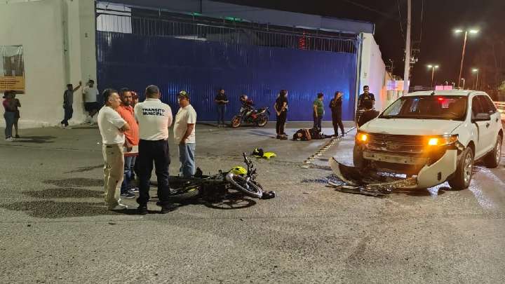 Motociclista ebrio termina lesionado tras impactarse de frente contra camioneta en Torreón