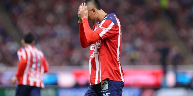 El Piojo Alvarado se pierde el juego contra Tigres