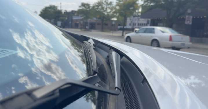 Royal Oak residents find mysterious notes on cars, police suspect YouTube prank