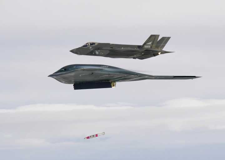 Stealthy US B-2 Drops Anti-Ship Bomb in Test on Russia's Doorstep