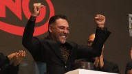 Óscar de la Hoya se burló de Canelo Álvarez tras derrota ante Terence Crawford