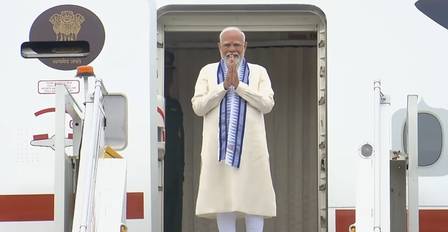 PM arrives in Jharsuguda to unveil projects worth Rs 50,000 crore