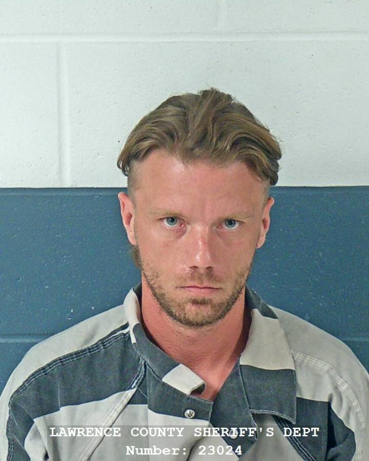 Bedford man faces OWI charges after swerving to remove people from truck bed