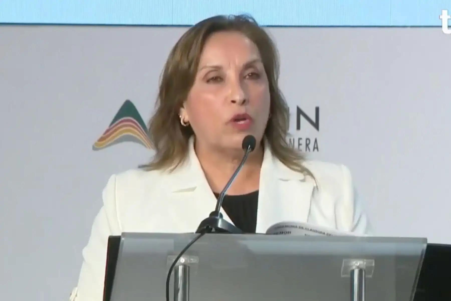 Presidenta Boluarte participa en ceremonia de clausura de convención Perumin 37