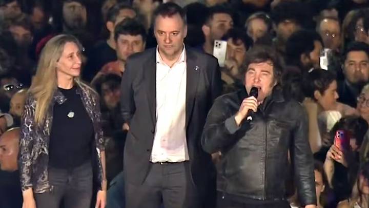 Milei en Córdoba: "Los argentinos no se van a dejar engañar por un chimentero berreta"