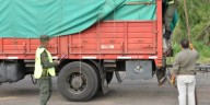 Detuvieron a 14 gendarmes en Córdoba por pedir coimas a camioneros sobre la Ruta 8