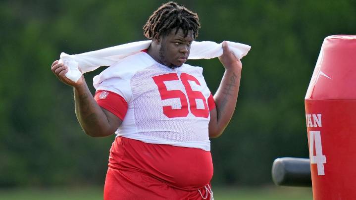 Buccaneers sign 400-plus pound defensive tackle Desmond Watson to the practice squad, AP source says