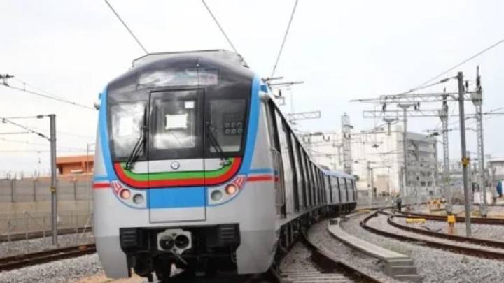 Metro services disrupted for 8 mins in Hyderabad 'Technical Snag'