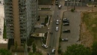 2 injured in shooting at 4th Street apartment building; no known suspects
