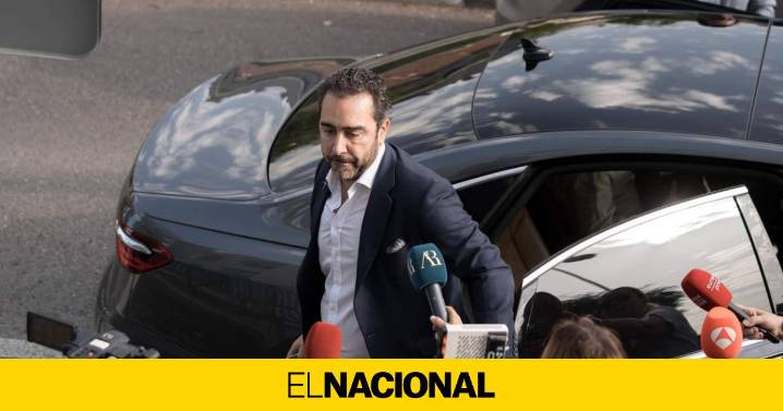 La Audiencia Nacional ordena subastar el Ferrari y 8 coches de lujo de Víctor de Aldama a un precio residual