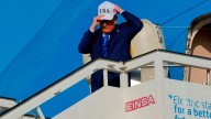 El helicóptero que transportaba a Donald Trump al Air Force One hace un aterrizaje de emergencia en un aeropuerto británico