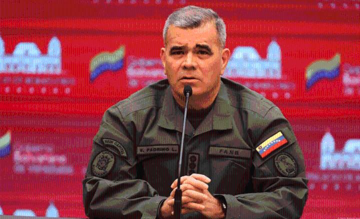 VIDEO: Vladimir Padrino asegura que lucharán si EEUU “se atreve a poner un pie en Venezuela”