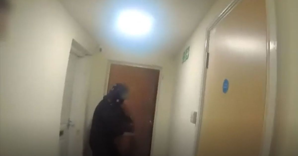Cocaine seized after officers smash into Portishead home