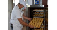 Cuidando con cariño y respeto: la panadería de una fundación que apoya a los ancianos vulnerables