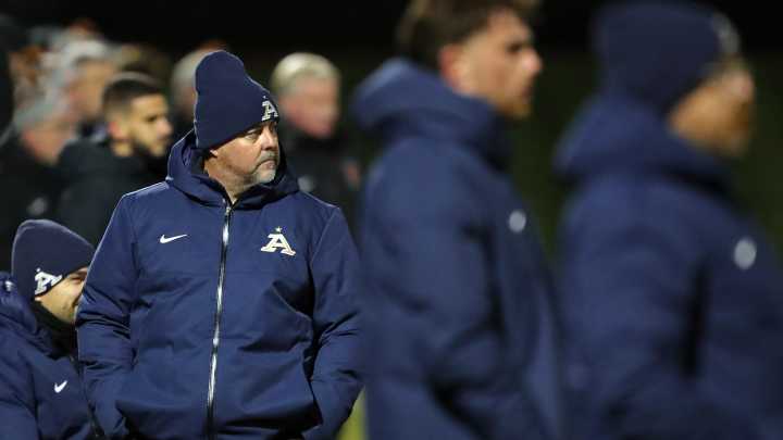 UA men's soccer coach Jared Embick gets milestone win for No. 3 Akron