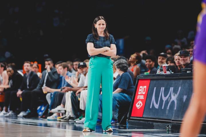 NY Liberty Fires Head Coach