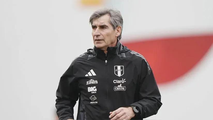 Decisión tomada: Óscar Ibáñez dejará de ser técnico de Perú finalizado el partido con Paraguay