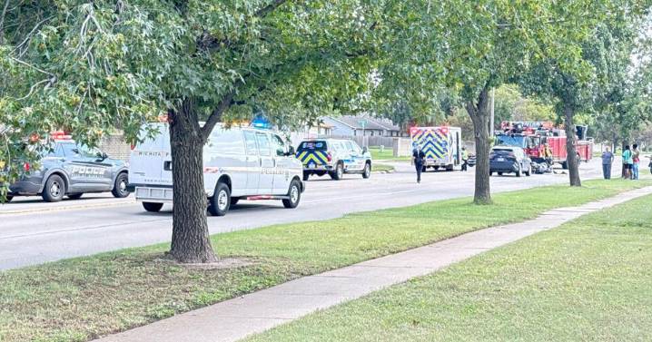 One person killed in west Wichita crash