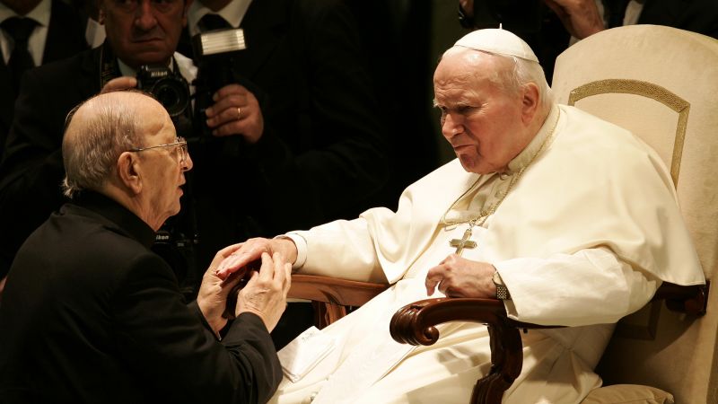 Sobreviviente de abusos de Marcial Maciel “no ve voluntad de resarcimiento” en el comunicado de los Legionarios de Cristo
