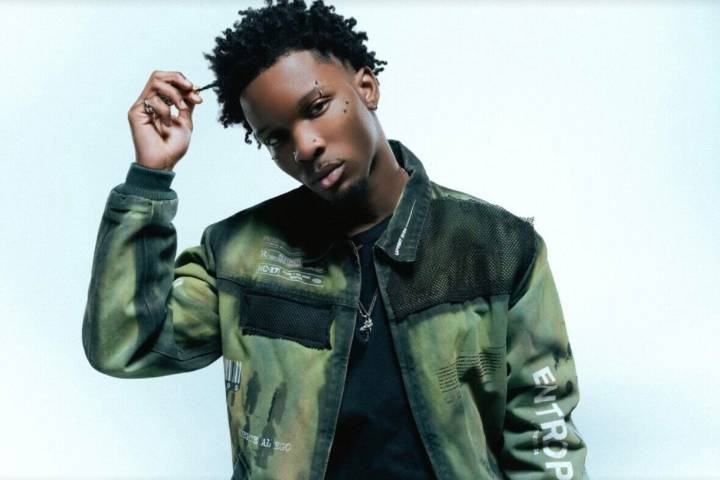 Singer d4vd takes stage in Minneapolis amid decomposing body investigation