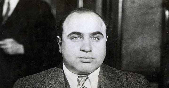 Cops massively cut mobile phone thefts by deploying 'Al Capone tactics'