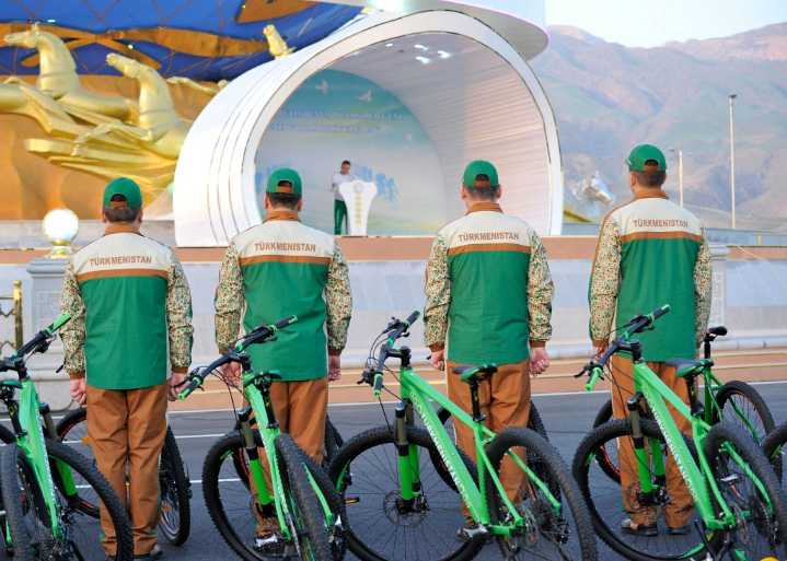 «Violado, encarcelado, torturado»: el infierno de ser gay en Turkmenistán
