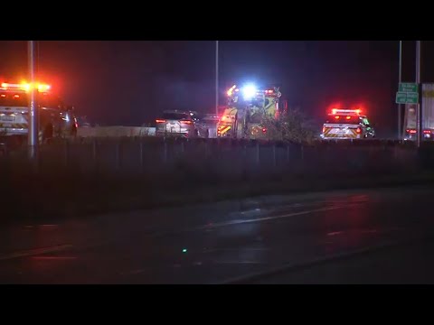 LIVE: Hole in IB lanes of Edens Expressway:
