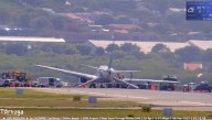 Video. Un avión se accidentó al aterrizar en una isla en el Caribe y evacuaron a 164 pasajeros
