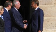 Bayrou dimite ante Macron y el presidente renuncia a un adelanto electoral: busca sustituto con los socialistas pidiendo el poder
